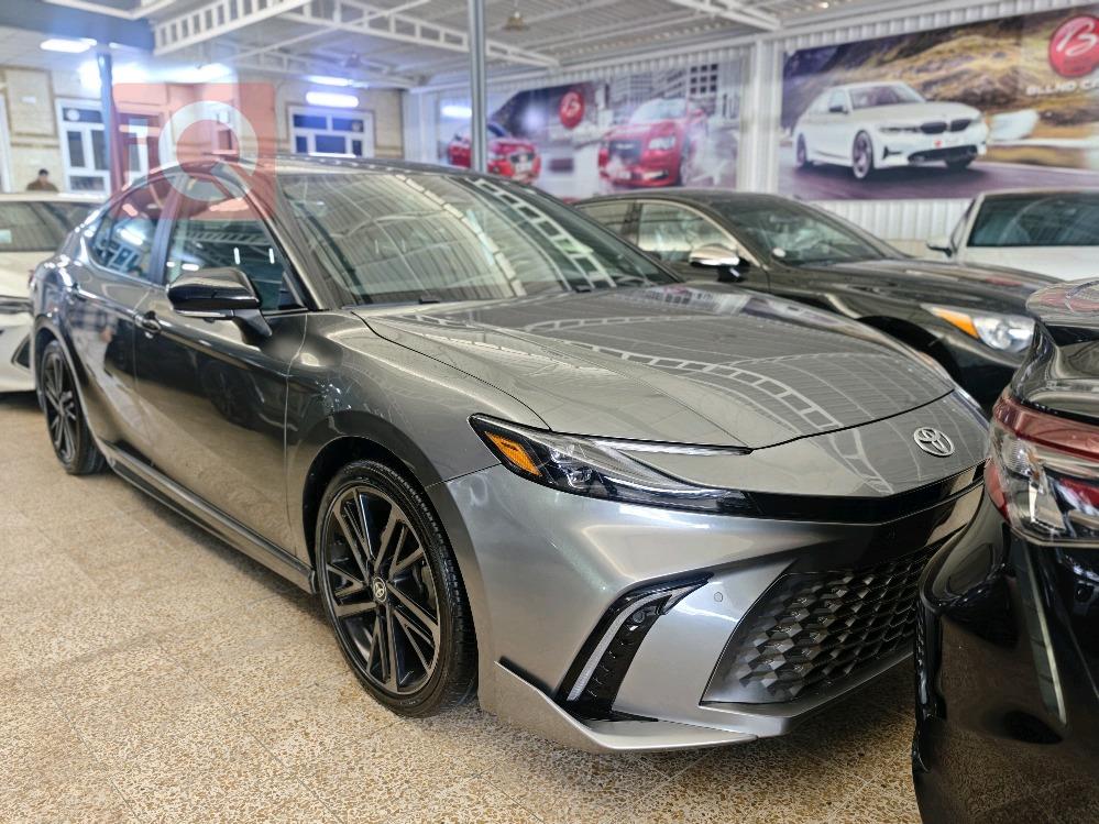 تۆیۆتا کامری